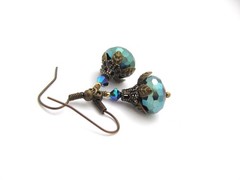 Green Blue Crystal Earrings Antiqued Brass Vintage Design Victorian Style Chic