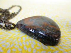 Chesolite Jasper Cabochon Pendant w/ 24″ Antiqued Brass Tone Cable Chain / G