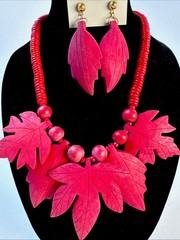 Vintage Wooden Leaf Necklace Earrings Set Hand Carved Statement Boho NOS Fall