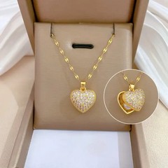 Stainless Steel Zircon Crab Pendant Necklace for Women New Creative Fashion Gold