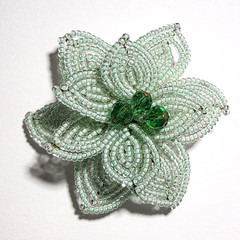 Vintage Japan Handmade Seed Beaded 3D Layered Flower Floral Brooch Pin Green