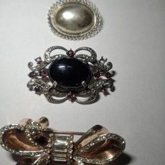 Sterling silver vintage brooch Pin lot Bow Lot Of 3. 46.8 grams Costume jewelry.