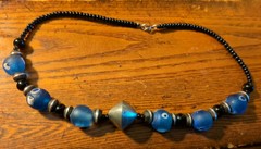 Women’s Necklace – Big Beaded Nuggets Blue Transparent Stones – Metal Wood