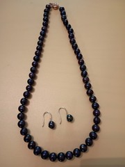 Genuine Cultured 6mm Black Pearl 18″ Necklace and Earrings Exc. Cond Must See!