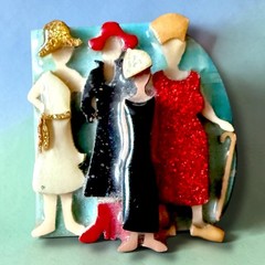 Lucinda Woman Pins Brooch Fashion Ladies Resin Glitter Statement Pin Vintage