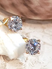 DESINER 18k Gold Diamond LUXURY 2ct Solitaire Solid 18k Gold HANDMADE Earrings
