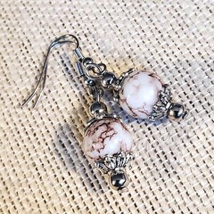 Art Nouveau Mottled White Brown Glass Beads Antiqued Silver Earrings