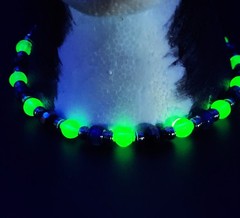 Uranium glass bead, mood spacers, hematite spacers neck/bracelet memory wire 18″