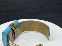 SIGNED JAN MICHAELS SAN FRANCISCO CUFF HAMMERED BRASS TURQUOISE BRACELET