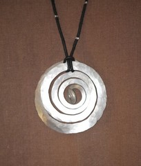 ANTIJOYAS Handmade ART-2-WEAR Hammered Aluminum TCHAI EARRINGS 3D Swirl CEP69