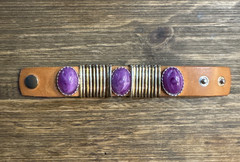 Valerie Brown Leather Bracelet Purple Plastic Stone Snap Closure 7-7.5″ Italy