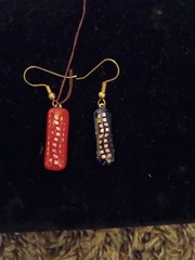Women’s Handmade Blown Glass 1 Red And 1 Blue American Theme Clip On Earrings