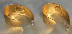 Gold Tone Earrings w/Multi-Color Stone in Center 1.5″ (M26-84)