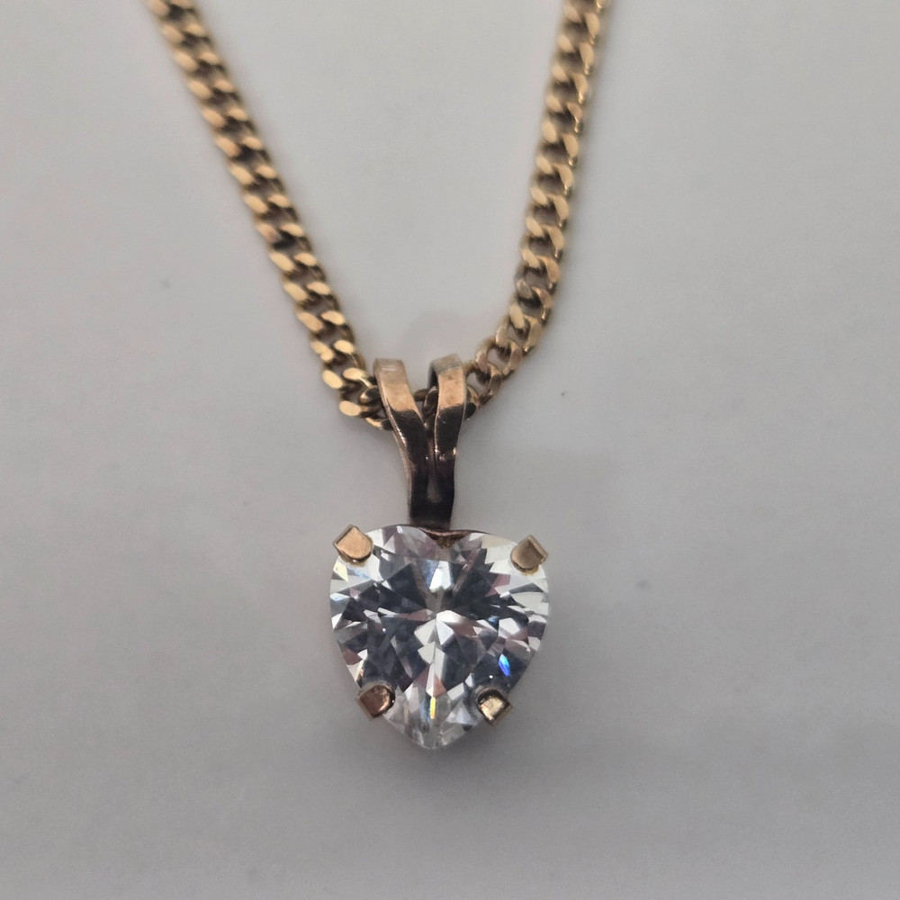 9ct Yellow Gold Heart Pendant Charm Cubic Zirconia Stones Size 10mm x 6mm