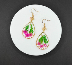 Handmade Pressed Flower Resin Earrings Gold Teardrop Botanical Dangle Boho