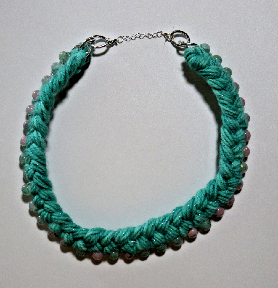 NECKLACE BRAIDED BEADED MULTI-COLORED GREEN & PINK W/GLASS BEADS HAND MADE 20-21