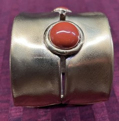 VTG Hand Made Brass And Red Jasper Cabochon Cuff Bracelet Costume/Brutalist