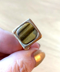 VINTAGE 14K YELLOW GOLD TIGER EYE RING UNUSUAL CUT /DESIGN STONE MODERN LOOK