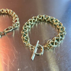 gold Byzantine round Link Bracelet w/green stones inside – 7”