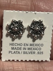 Made In Mexico Unsigned Taxco sterling silver flower Stud earrings (FL2)9mm