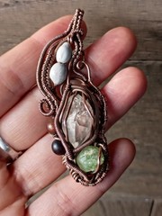 Copper Swirls Wirewrap green Garnet Quartz Pendant Necklace Sandalwood
