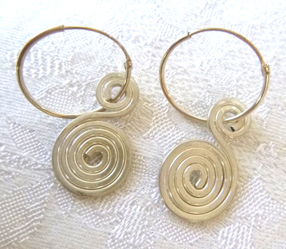 Vint Artisan Coiled Sterling Silver Serpentine Earrings 1.5″ from Pierced Top