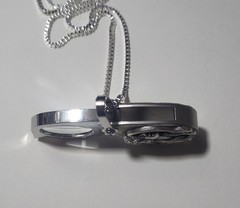Magnifying Glass Victorian Art Nouveau Lady Face Mother of Pearl Loupe Pendant