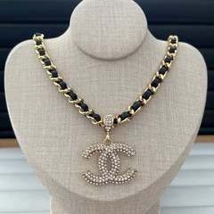 Floral women’s pearl enamel metal necklace (32 Styles)