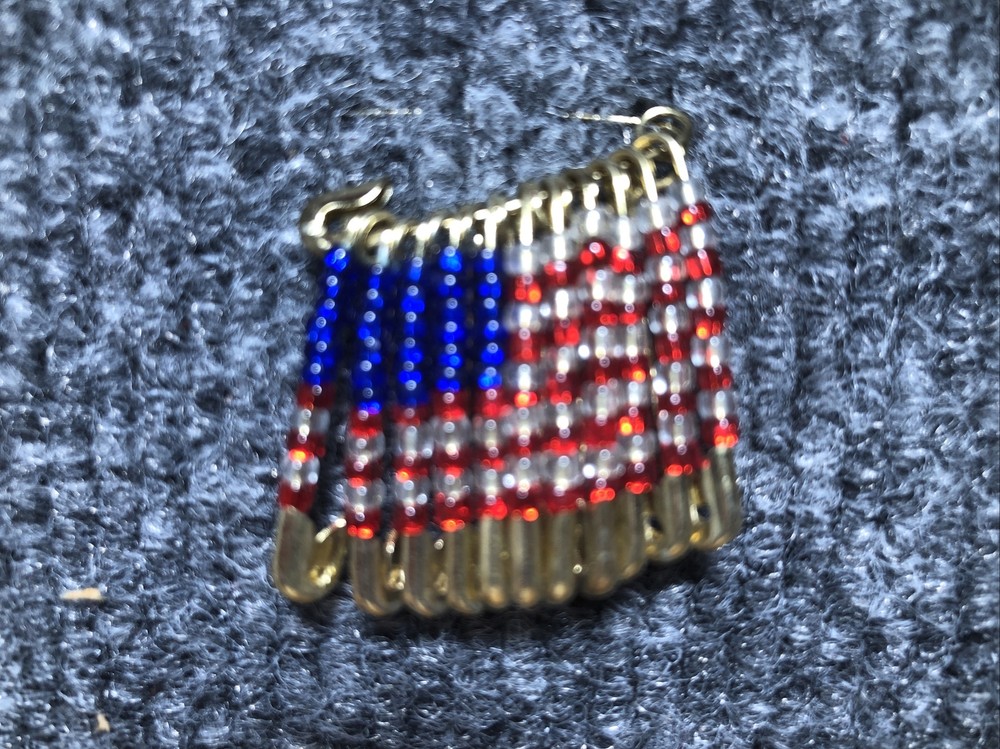 Patriotic USA Flag Pin American United States Flag Pin Beads & Safety Pins