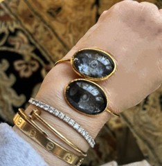 NWT DARA ETTINGER Black Glass/Stone Cross Over Bracelet Gold Clad