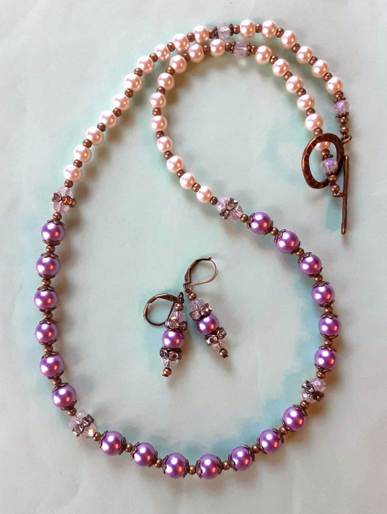 WHITE & LAVENDER GLASS PEARL Faceted Crystal BRONZE necklace set LEVERBACK
