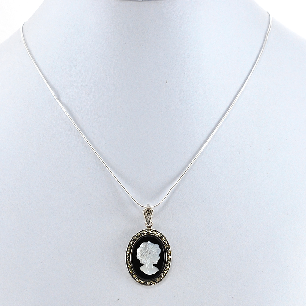 Mother Pearl Cameo Pendant Sterling Silver Chain Necklace 16″-18″ FREE SHIPPING