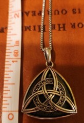 Irish Trinity Knot Connemara Marble Sterling Silver Pendant w 18″ Chain 12.5 gms