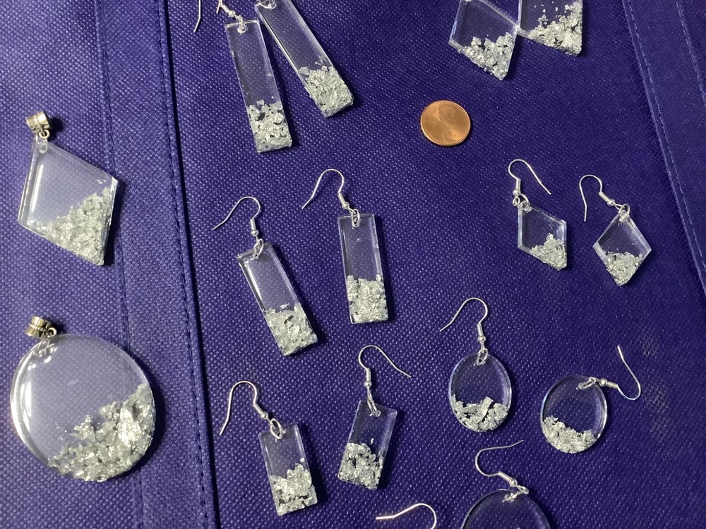 GLITTERING CHUNKS OF SILVER in CLEAR BAR TEAR DIAMOND SHAPES Dangle Earrings