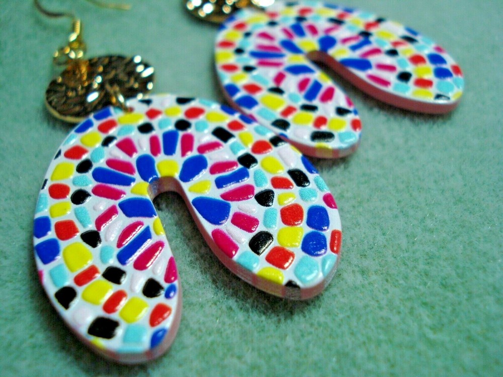3 1/4″ Drop Dangle Blue, Hot Pink, Yellow Resin Gold Plated Earwire Earrings