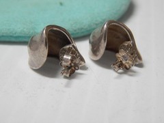RARE TO FIND VINTAGE TIFFANY STERLING SILVER ABSTRACT LEAF EARRINGS + POUCH