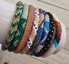 G4 8 PCs Nepal Beaded Bracelets Green Blue Seed Bead 7″ Average Size FREE SHIP