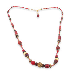 .Gorgeous Handmade Red Gem & Glass Beads 14ct Gold Delicate Necklace Length 44cm
