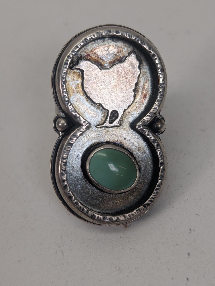 Rosy Revolver Bird Ring Green Stone Adjustable Silver Tone Cocktail Ring 7.25