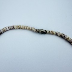 Vintage Hawaiian Puka Shell Surfer Necklace 16.25” Barrel Clasp