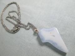 Gray & White Tone Agate Pendant Necklace 24″ Silver Plated Twisted Rope Chain