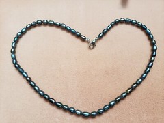 COLLECTIBLE * GENUINE PEARL* NECKLACE 16″ LONG, 4×6 mm,Hand-Made in USA