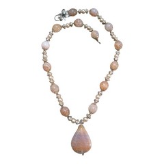 Vintage Peach Crazy Lace Agate Pendant Necklace Faux Pearl Beaded Silver Toggle