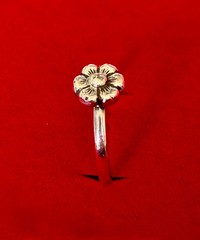 Daisy ring , Minimalist hand made fine silver 999.