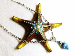 Swirling Blue and Gold Enameled Shell Pendant on 17.25 Inch Necklace Silver Tone