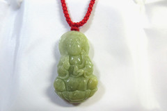 NATURAL Oil Green JADE CHINESE LADY BUDDHA GUAN YIN PENDANT Red cord necklace