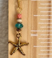 Antique Gold Starfish Dangle Earrings. Beach. Ocean. Coast. Vacation. Summer.
