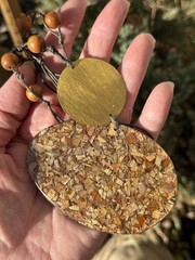 Vintage Boutique Artisan Crushed Leaves Encased In Lucite Pendent Necklace
