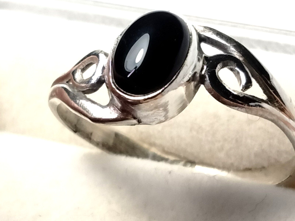 CUTE BLACK ONYX IN TRENDY STERLING SILVER.925 RING SIZE 7.0-7.25 AND 9.25-9.5!