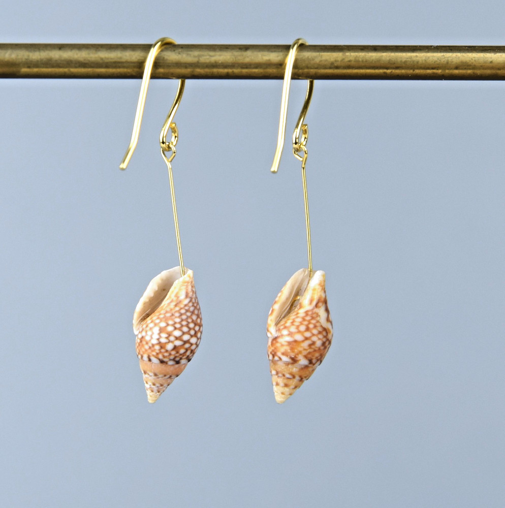Handmade Tiny Sea Shell Pierced Earrings New Cute Summer Casual Japan Japanese